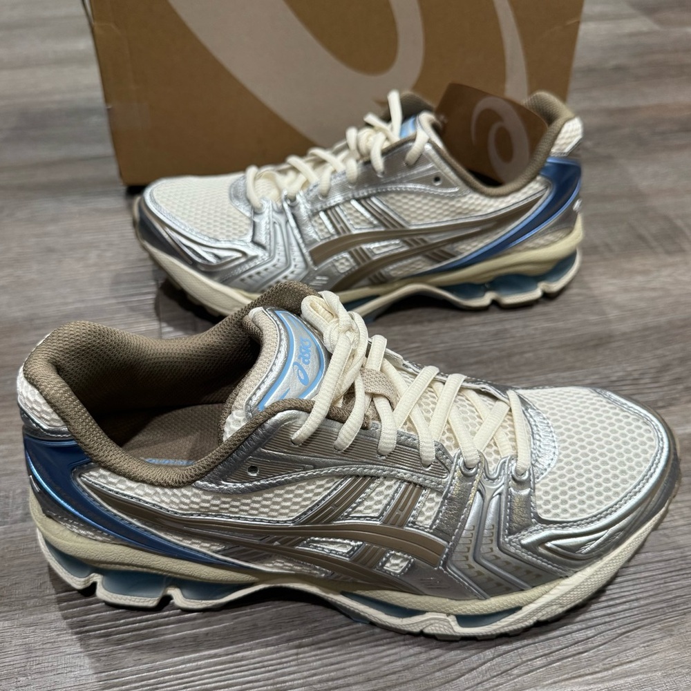 ASICS Gel-Kayano 14 Cream Pepper Athletic Running Sneakers - Picture 2 of 13
